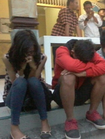 Seorang perempuan yang terjaring dari penyisiran Pulau Pandan